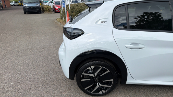 Peugeot 208 1.2 100 Turbo GT 5dr Petrol Hatchback - Image 8